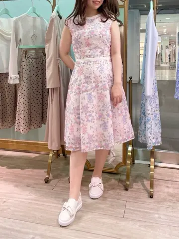 TOCCA スタッフT コーディネート画像