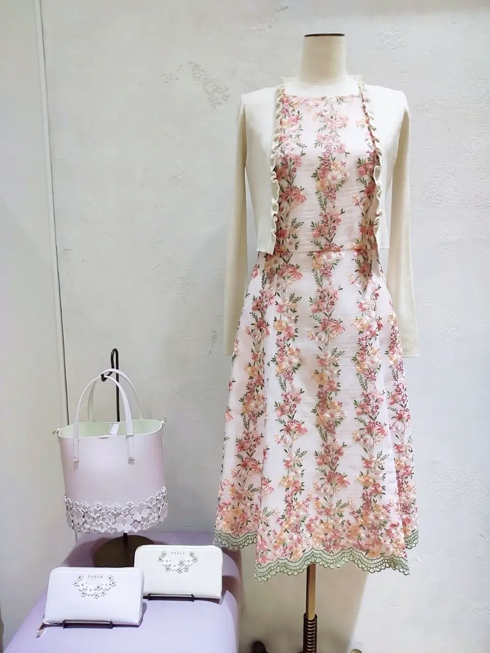  スタッフf コーディネート画像