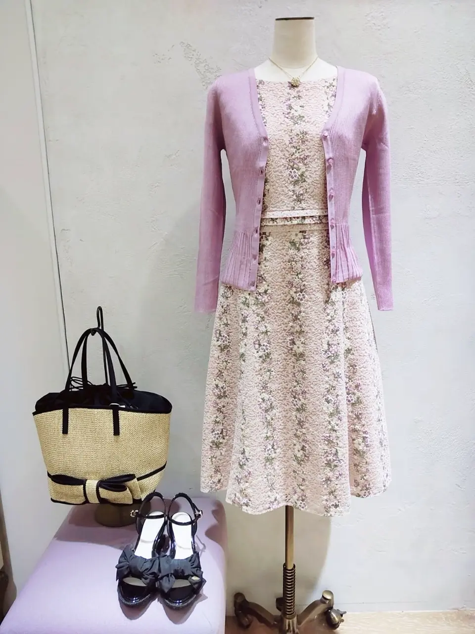  スタッフf コーディネート画像