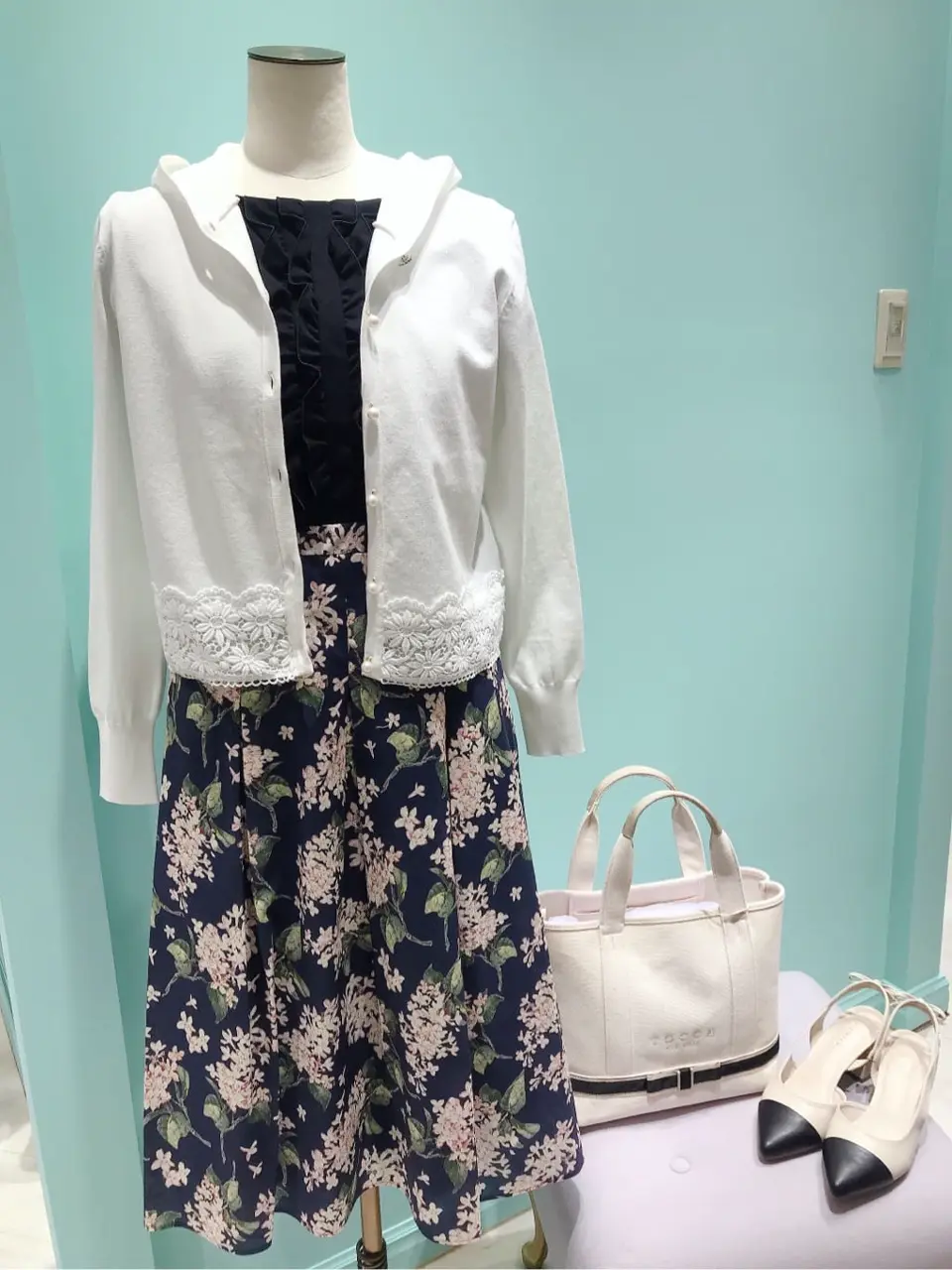 TOCCA スタッフT コーディネート画像