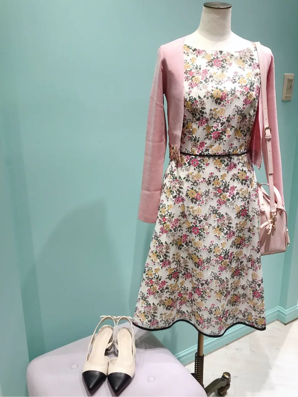 TOCCA スタッフT コーディネート画像