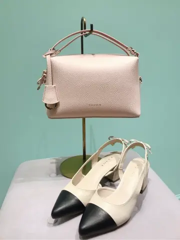 TOCCA スタッフT コーディネート画像