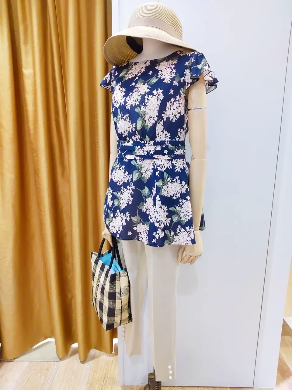 TOCCA スタッフf コーディネート画像