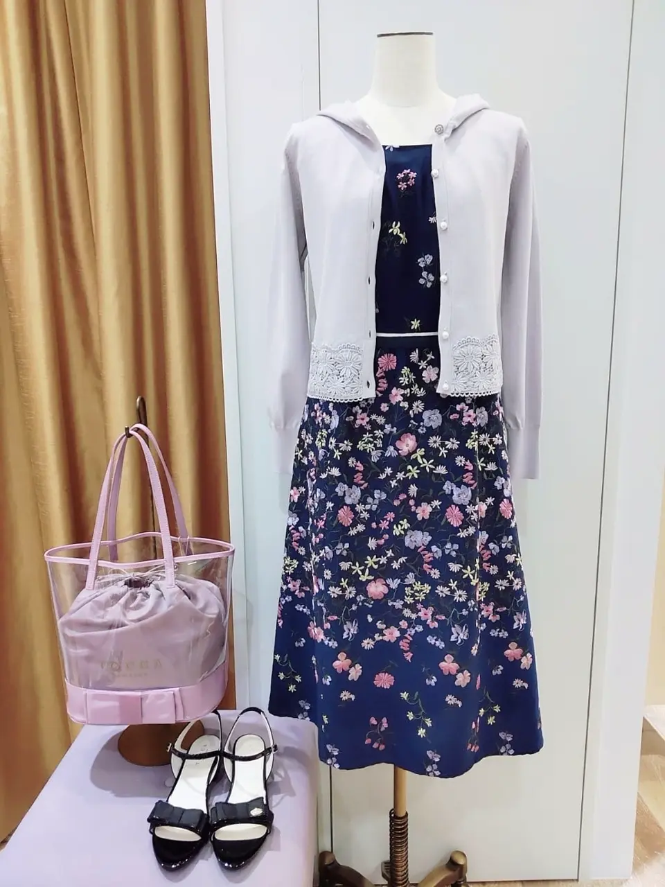  スタッフf コーディネート画像