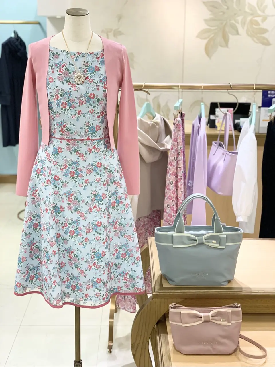  𝓕 コーディネート画像