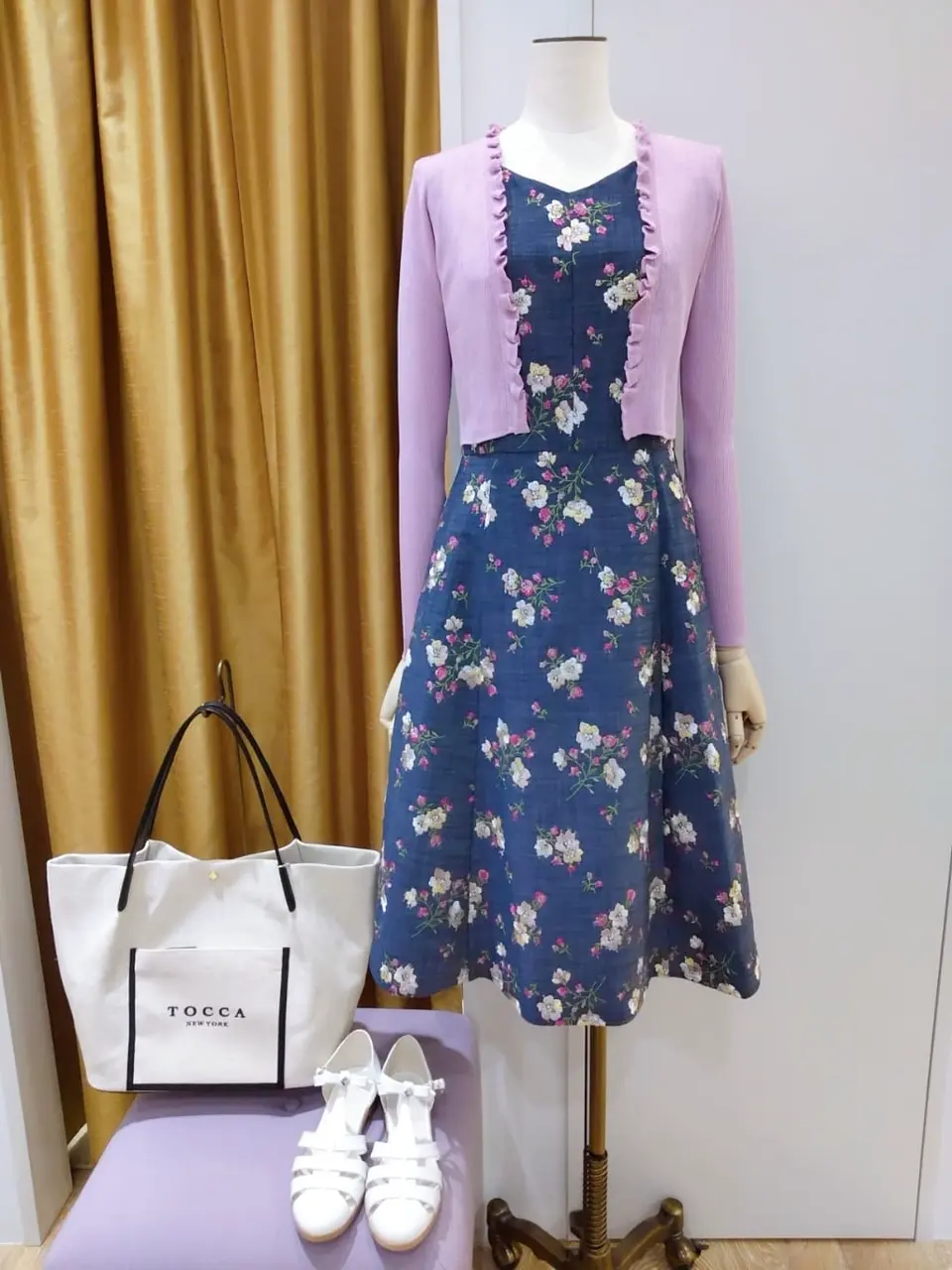  スタッフf コーディネート画像