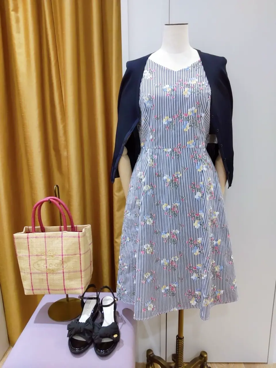  スタッフf コーディネート画像