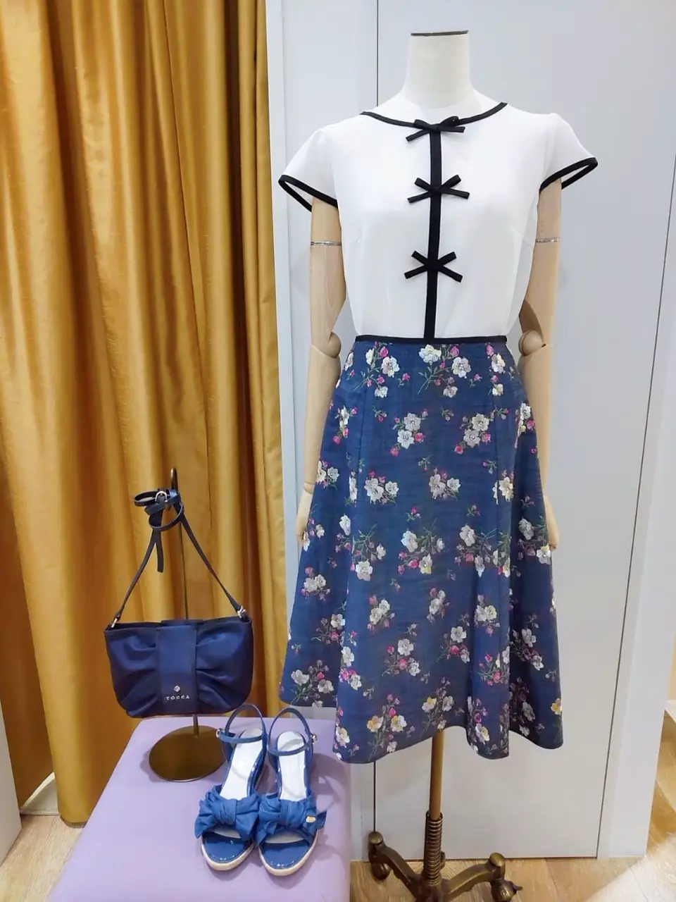  スタッフf コーディネート画像