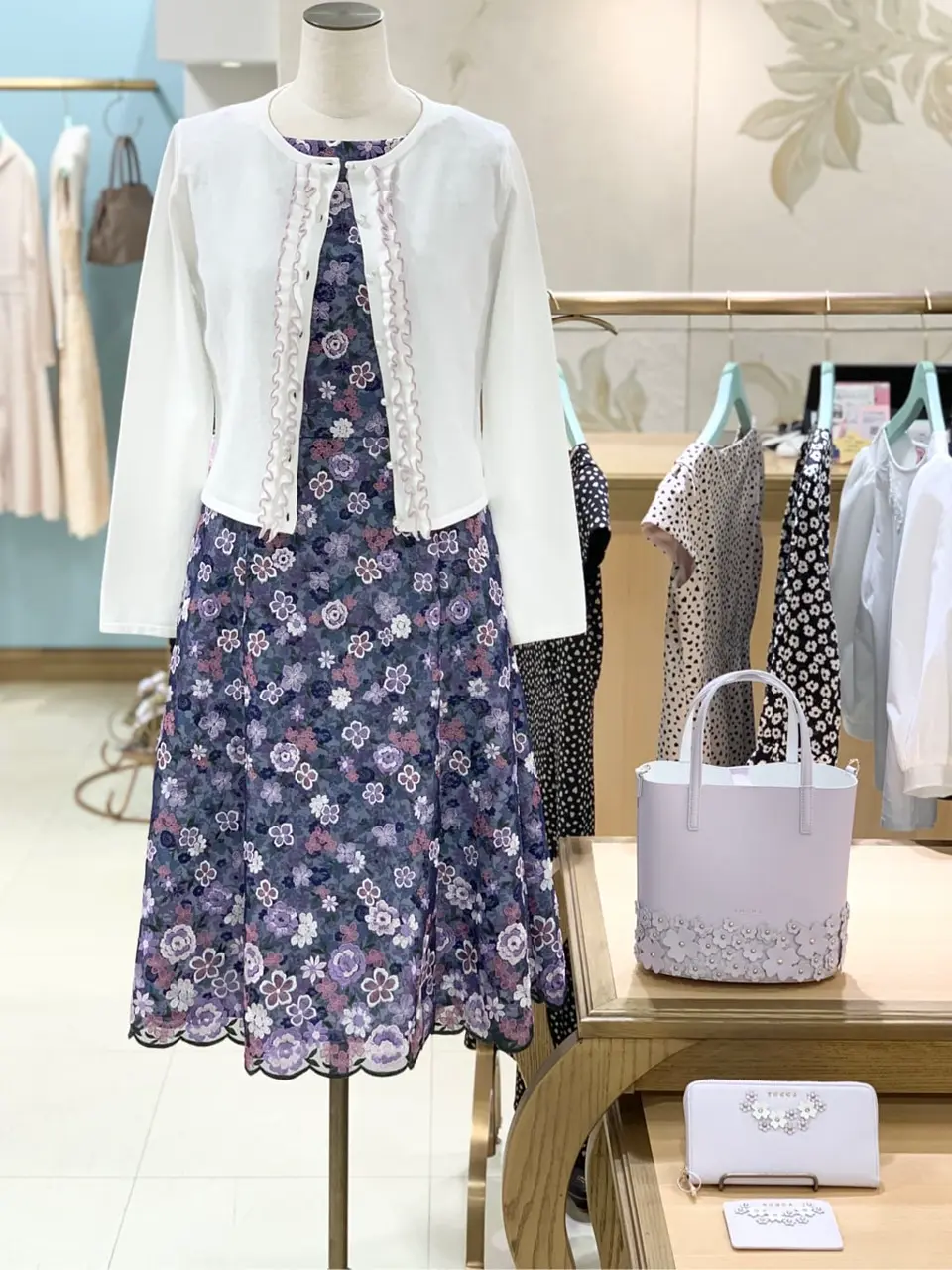  𝓕 コーディネート画像