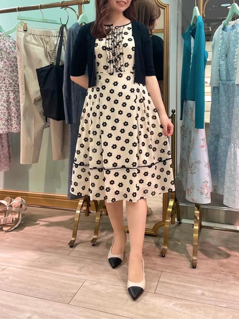 TOCCA スタッフT コーディネート画像