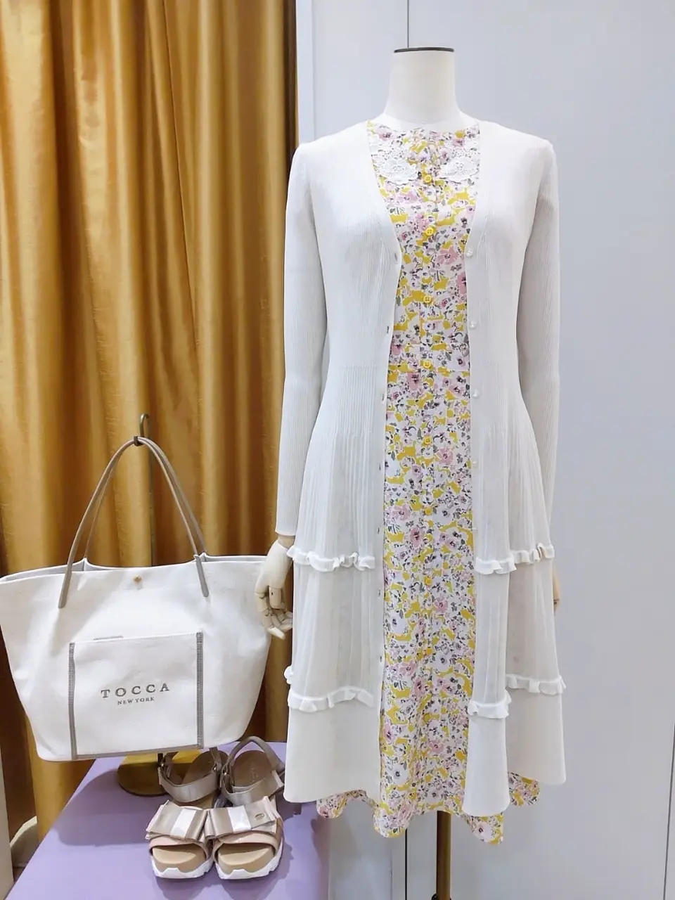  スタッフf コーディネート画像