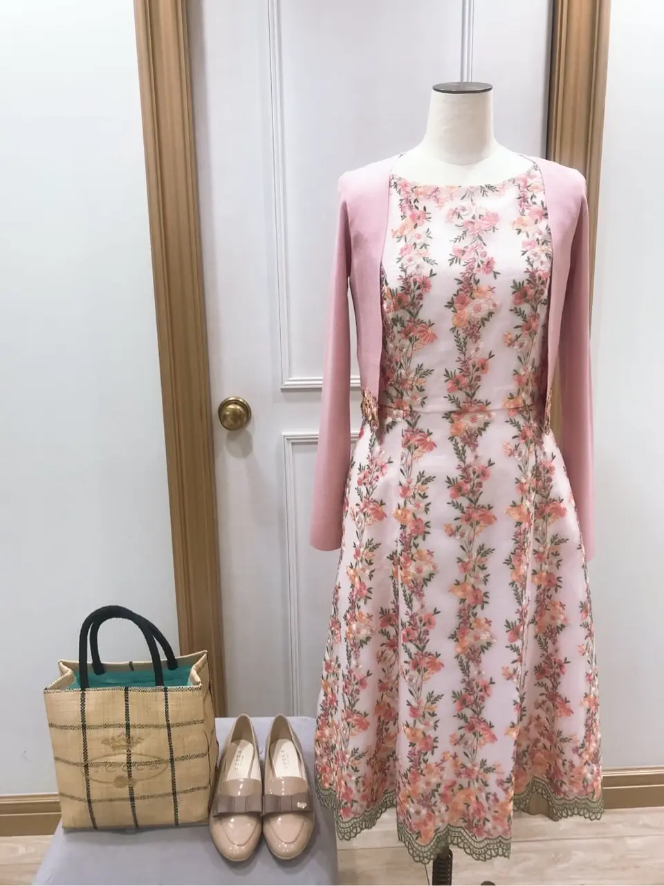 TOCCA スタッフT コーディネート画像