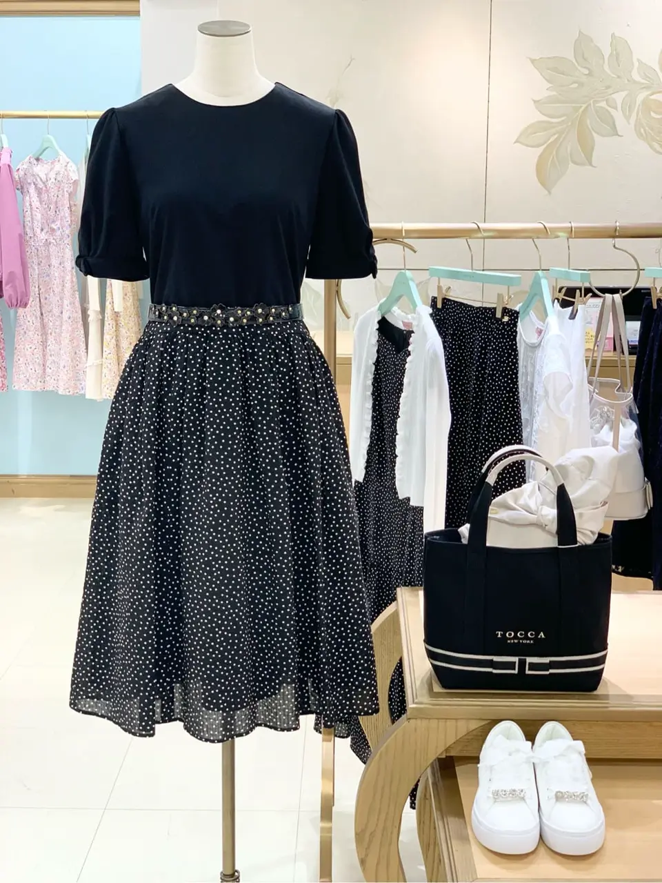  𝓕 コーディネート画像