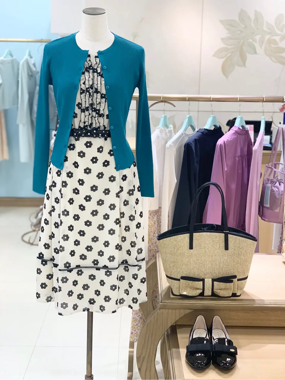  𝓕 コーディネート画像