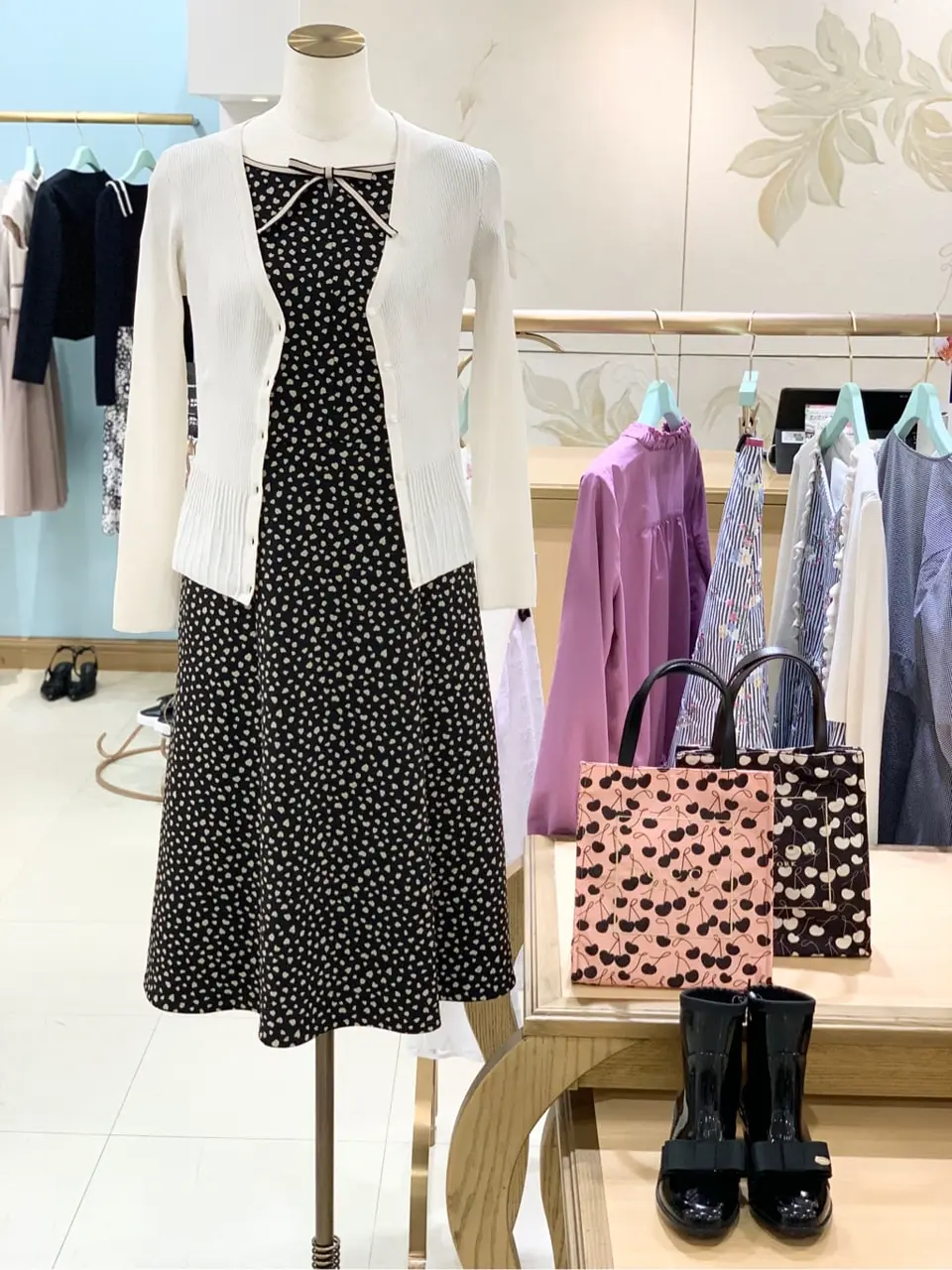  𝓕 コーディネート画像