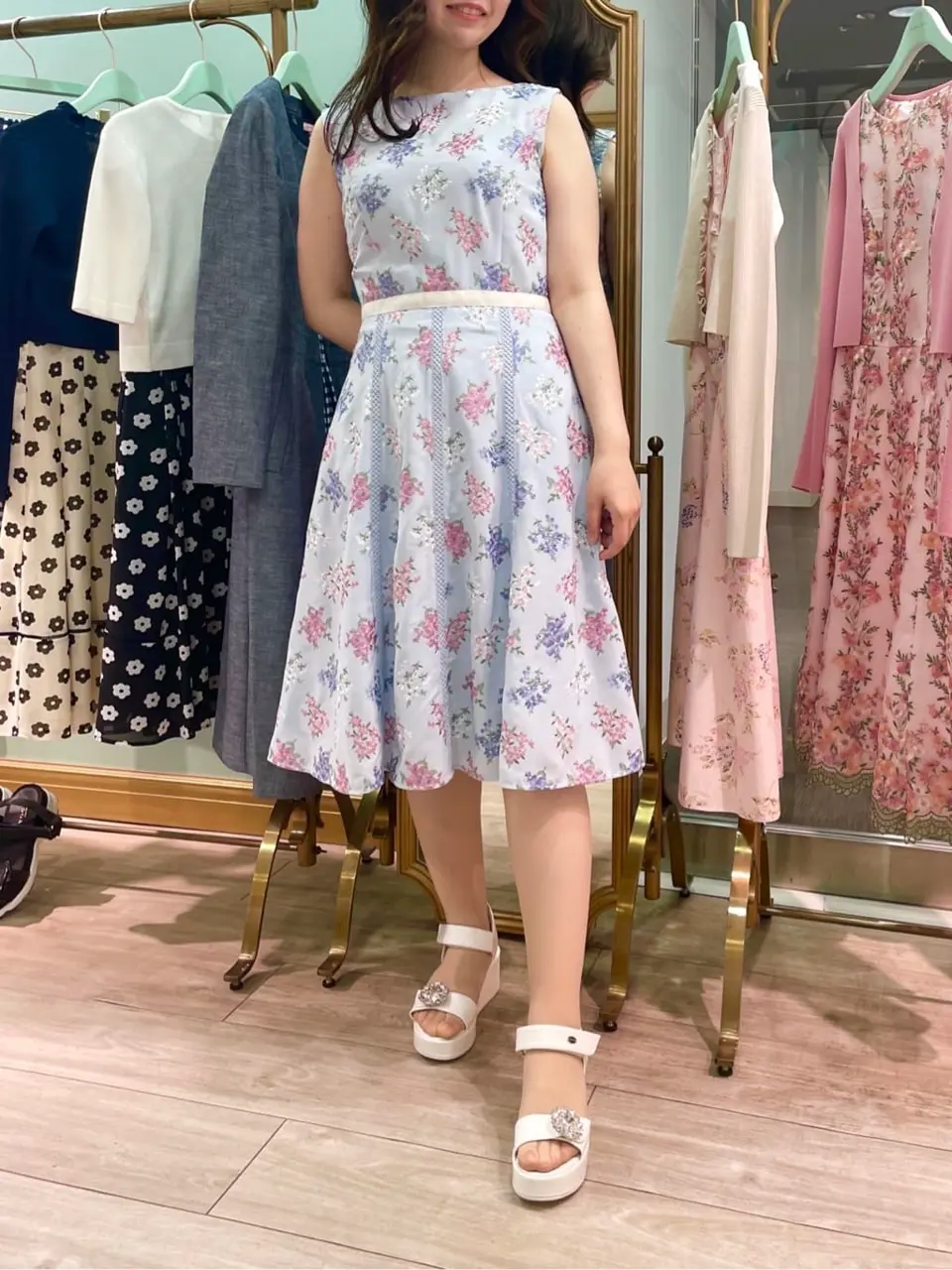 TOCCA スタッフT コーディネート画像