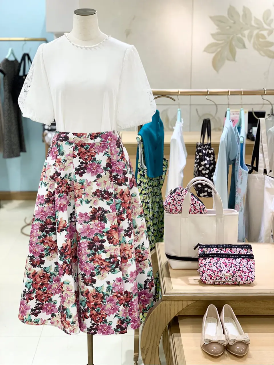  𝓕 コーディネート画像