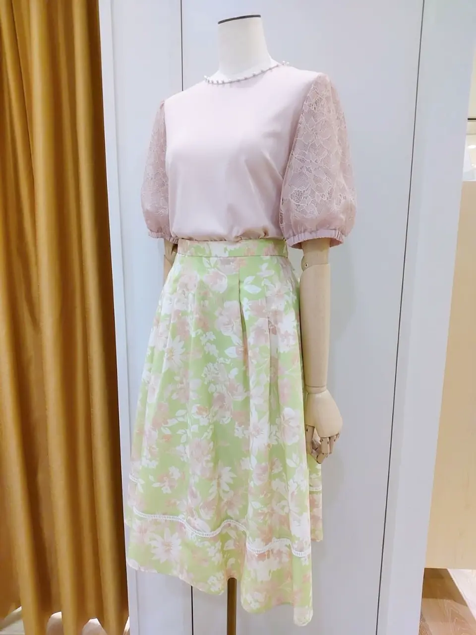 TOCCA スタッフf コーディネート画像