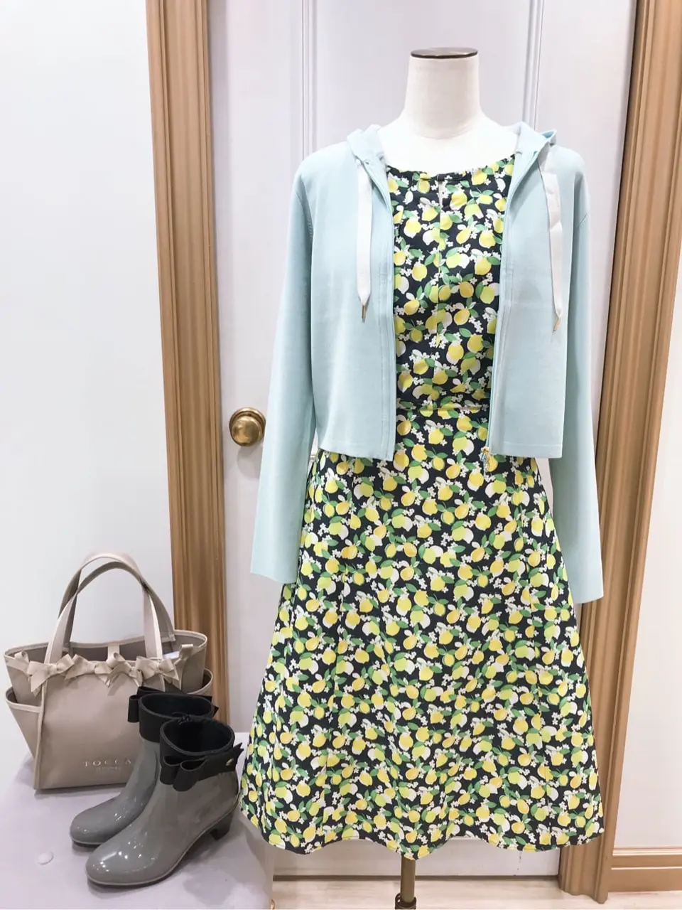 TOCCA スタッフT コーディネート画像