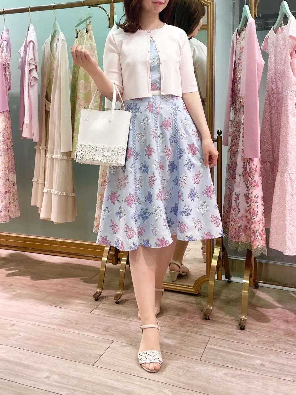  スタッフT コーディネート画像