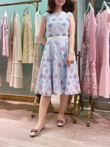 TOCCA スタッフT コーディネート画像