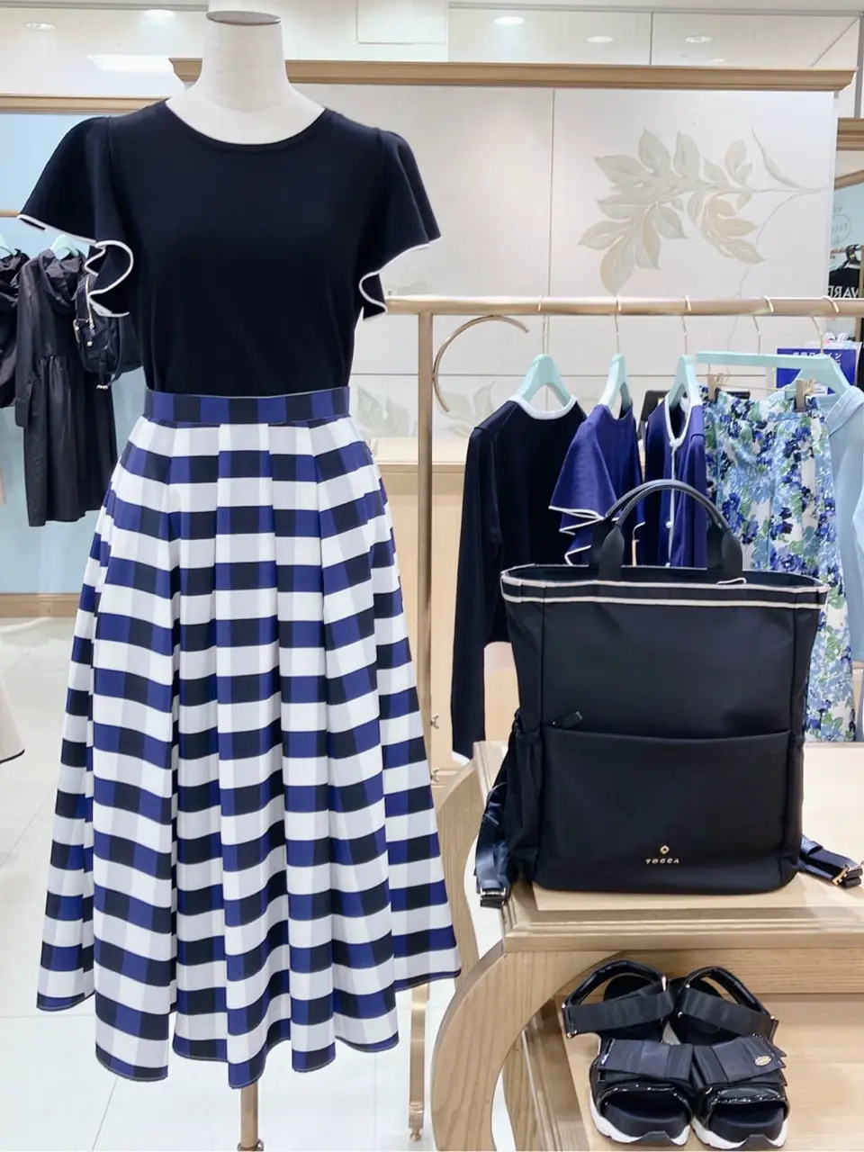  𝓕 コーディネート画像