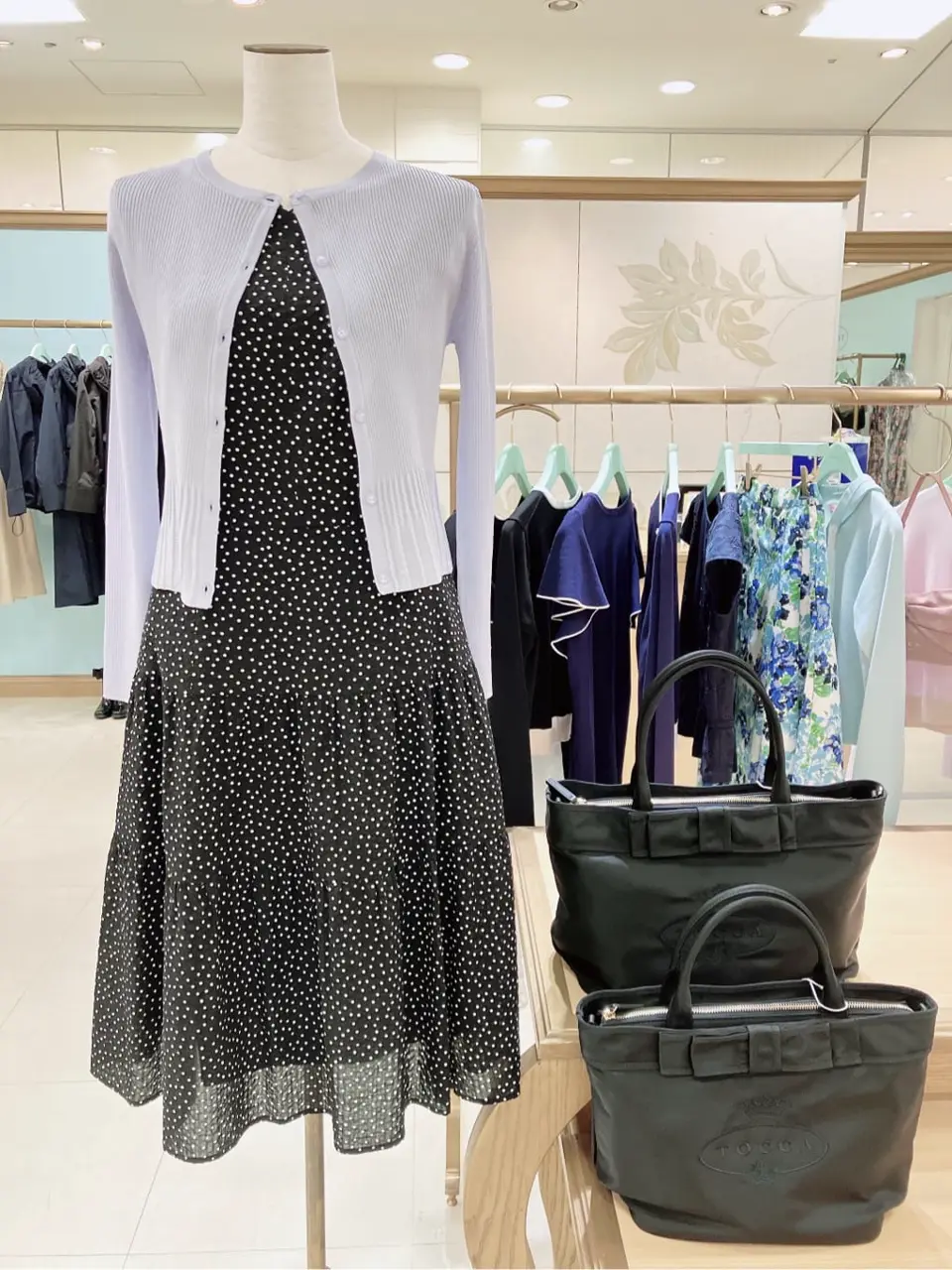  𝓕 コーディネート画像