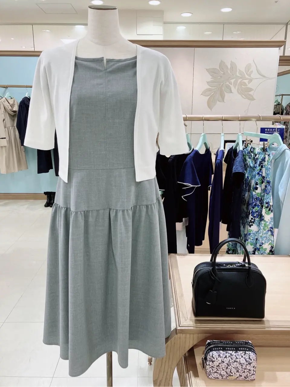  𝓕 コーディネート画像