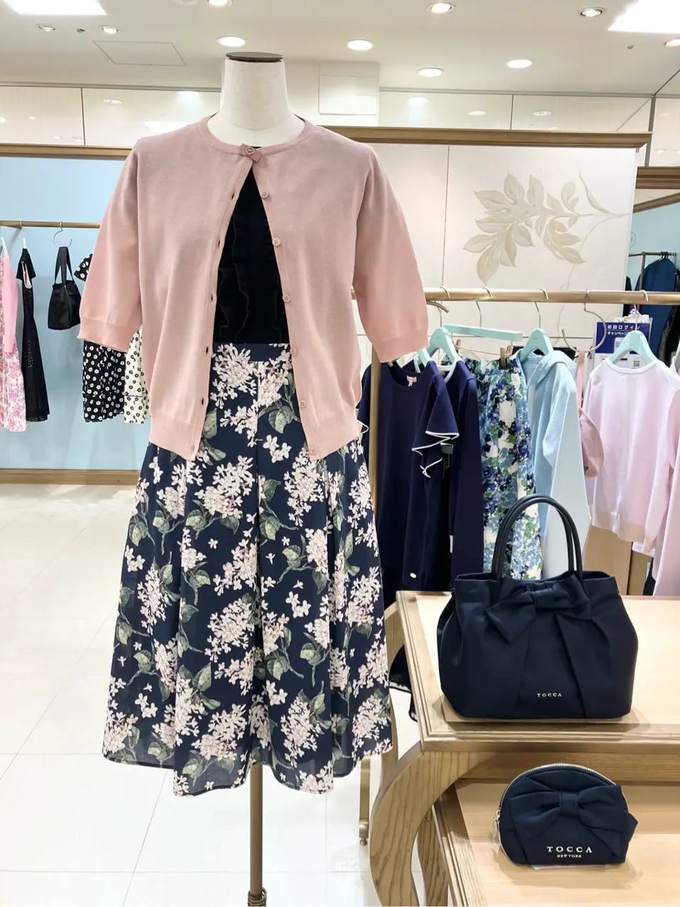  𝓕 コーディネート画像