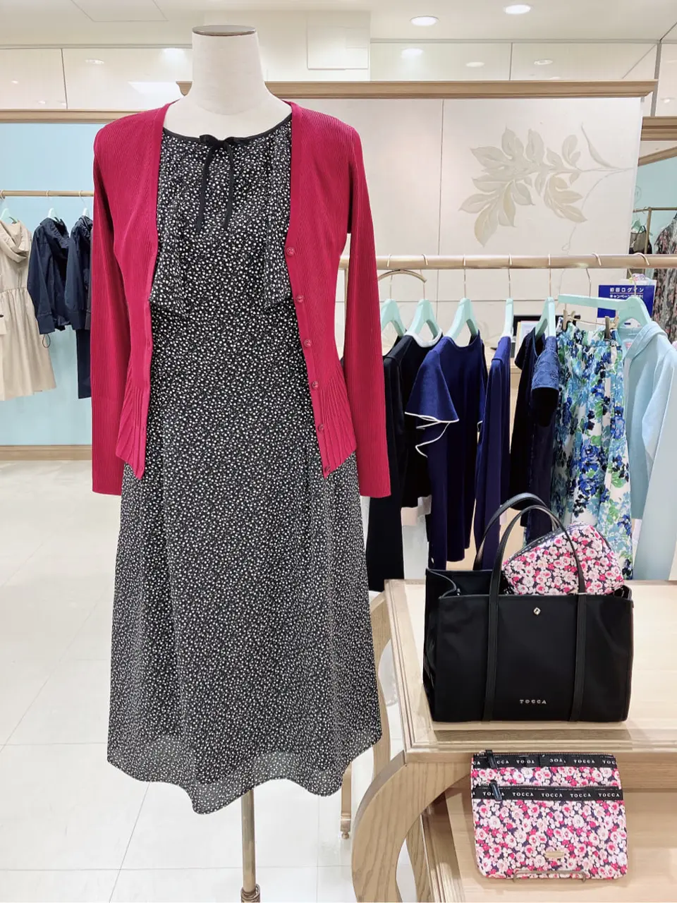  𝓕 コーディネート画像