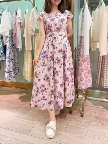 TOCCA スタッフT コーディネート画像