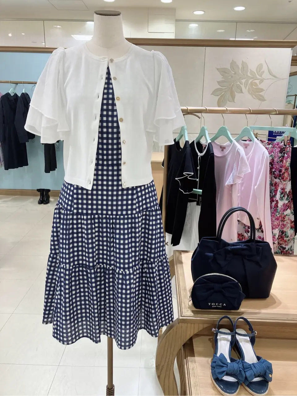  𝓕 コーディネート画像