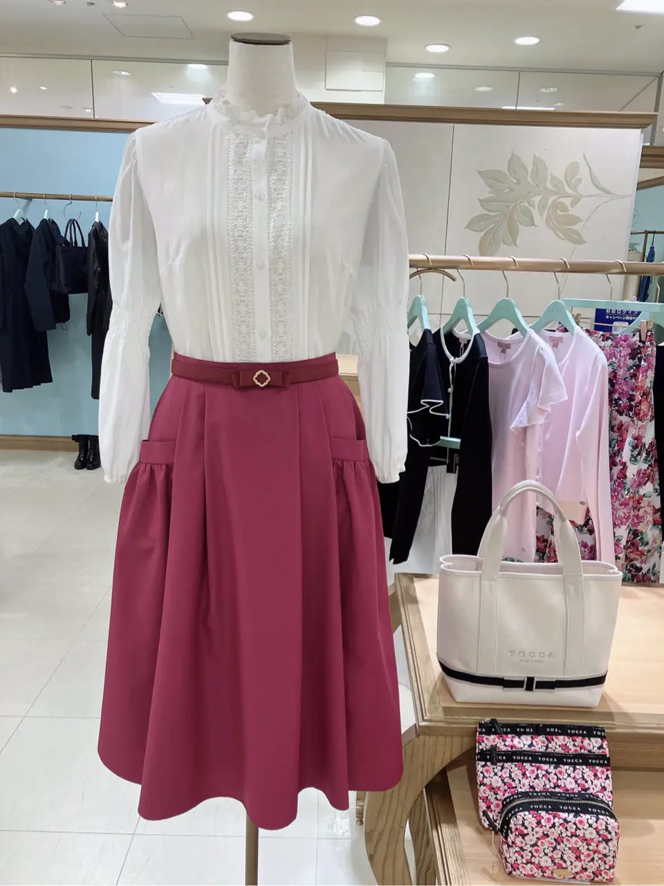  𝓕 コーディネート画像