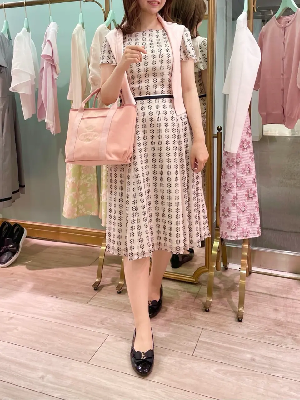 TOCCA スタッフT コーディネート画像