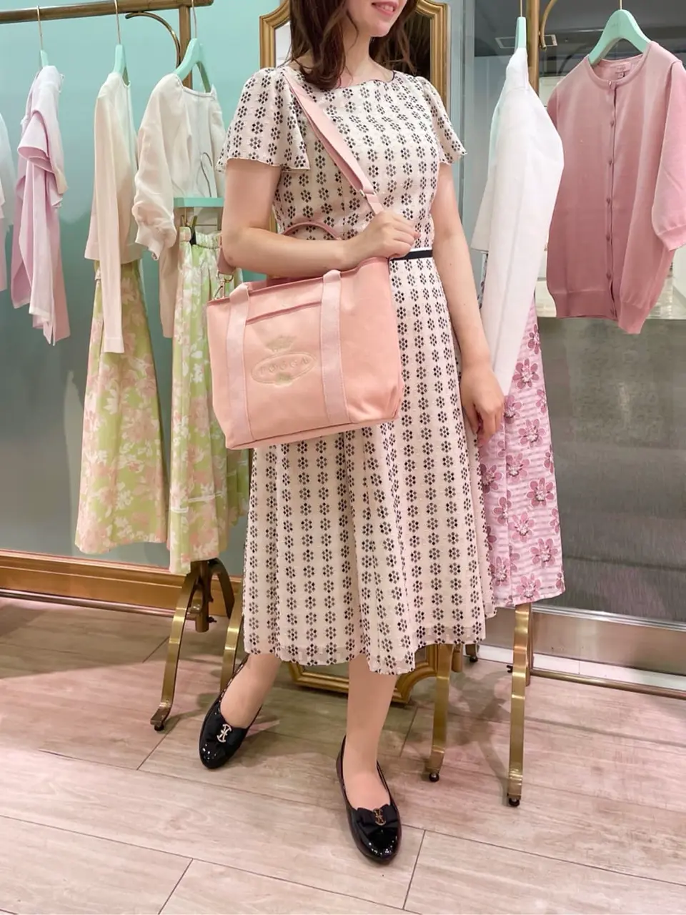 TOCCA スタッフT コーディネート画像