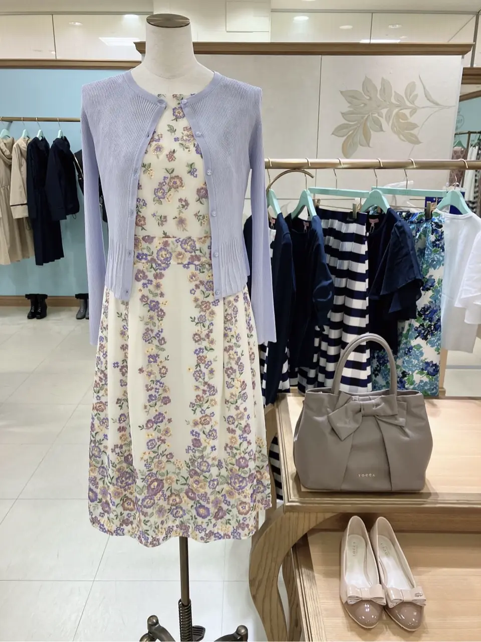  𝓕 コーディネート画像