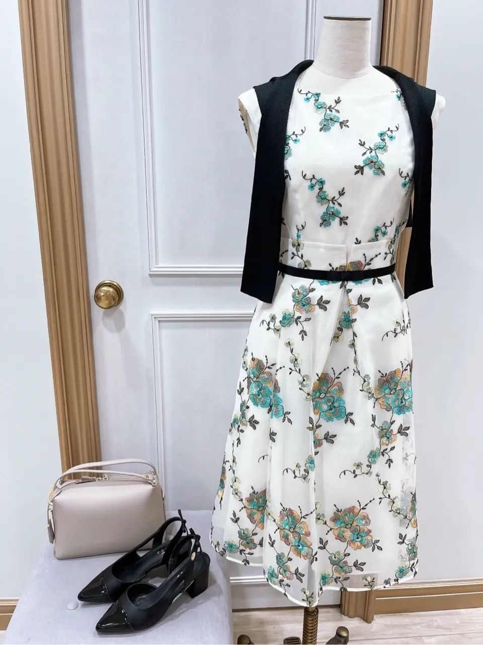 TOCCA スタッフT コーディネート画像