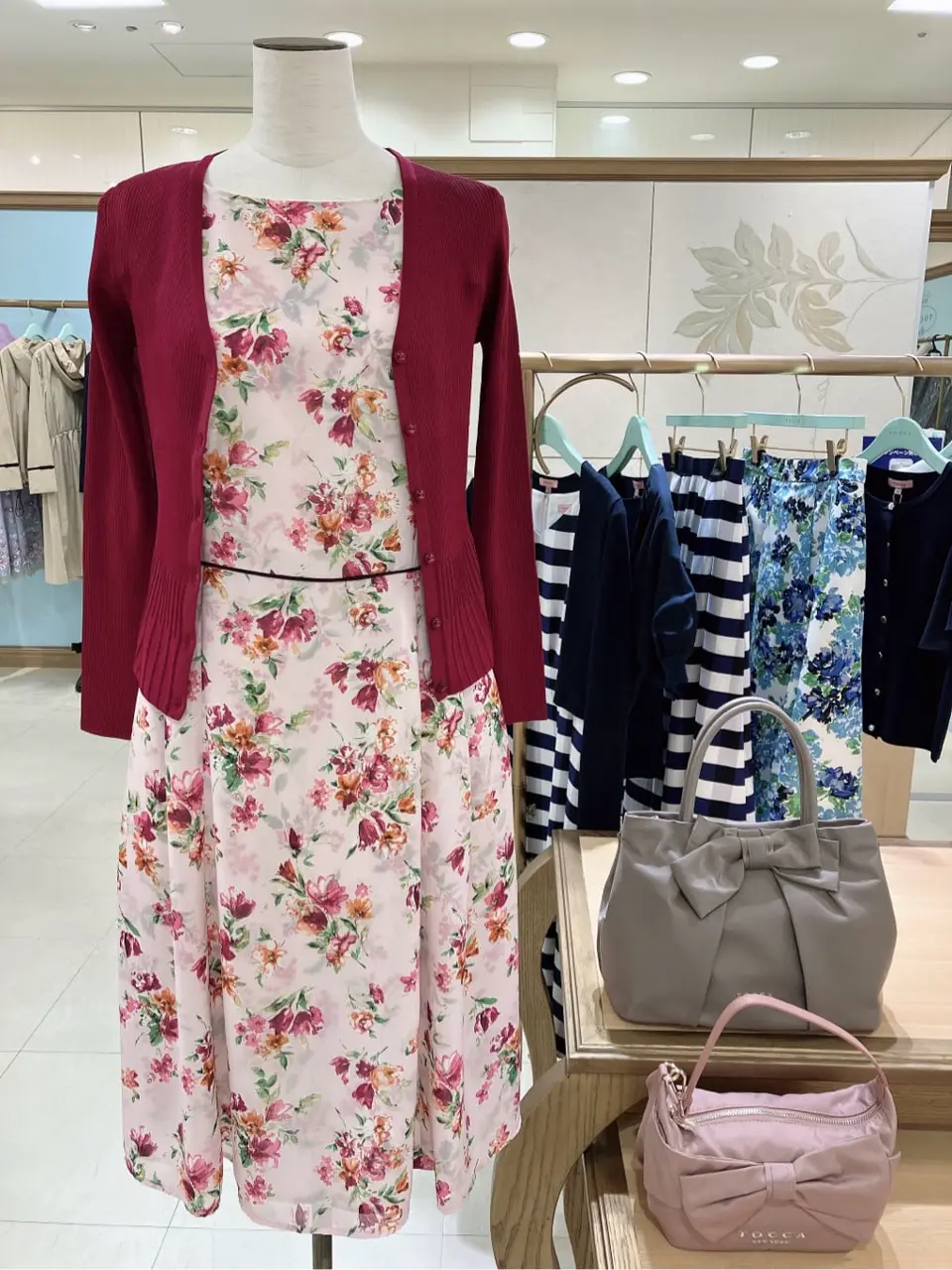  𝓕 コーディネート画像