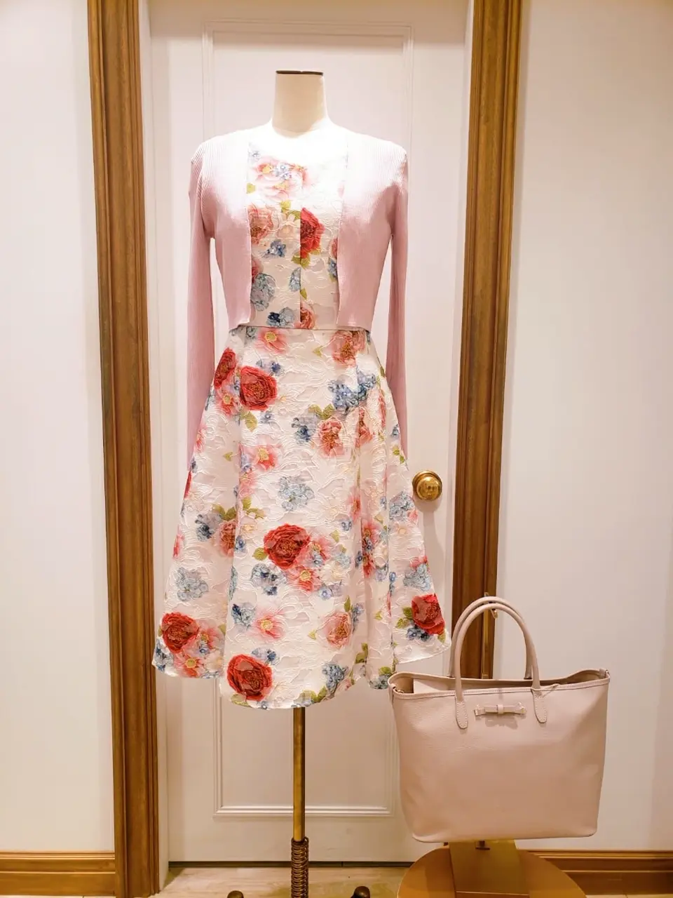  スタッフＳ コーディネート画像