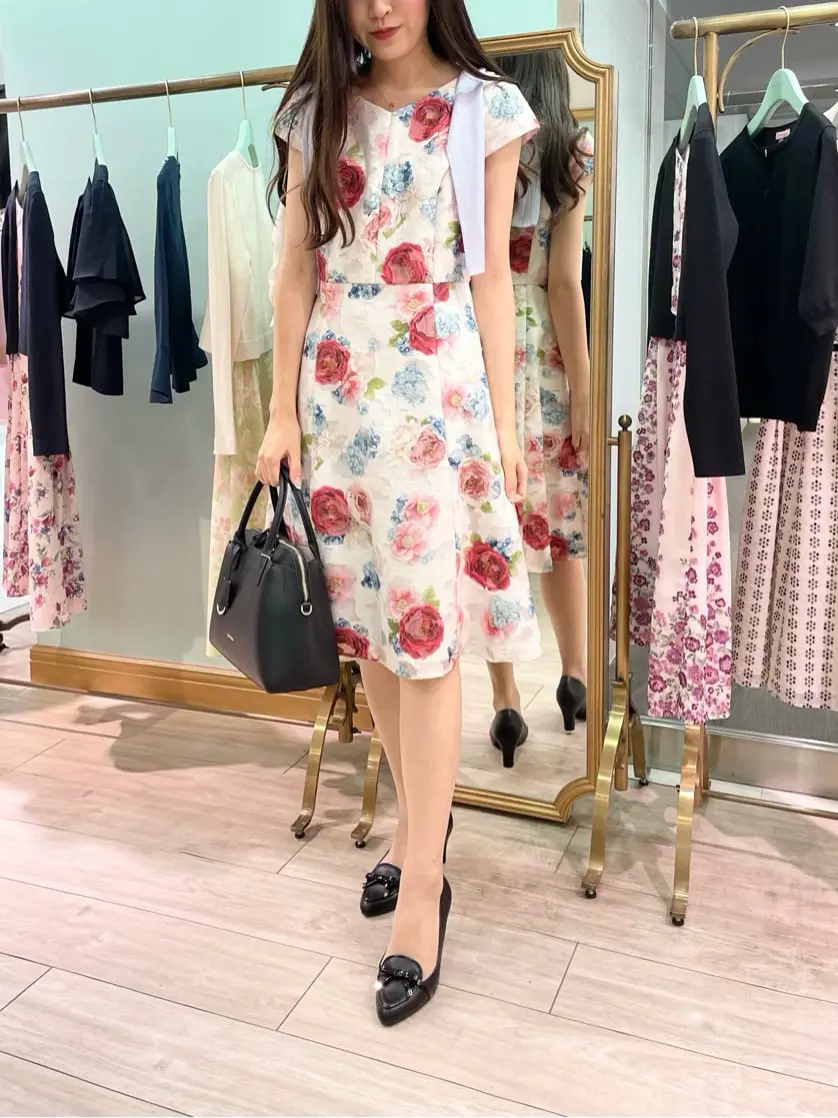  スタッフY コーディネート画像