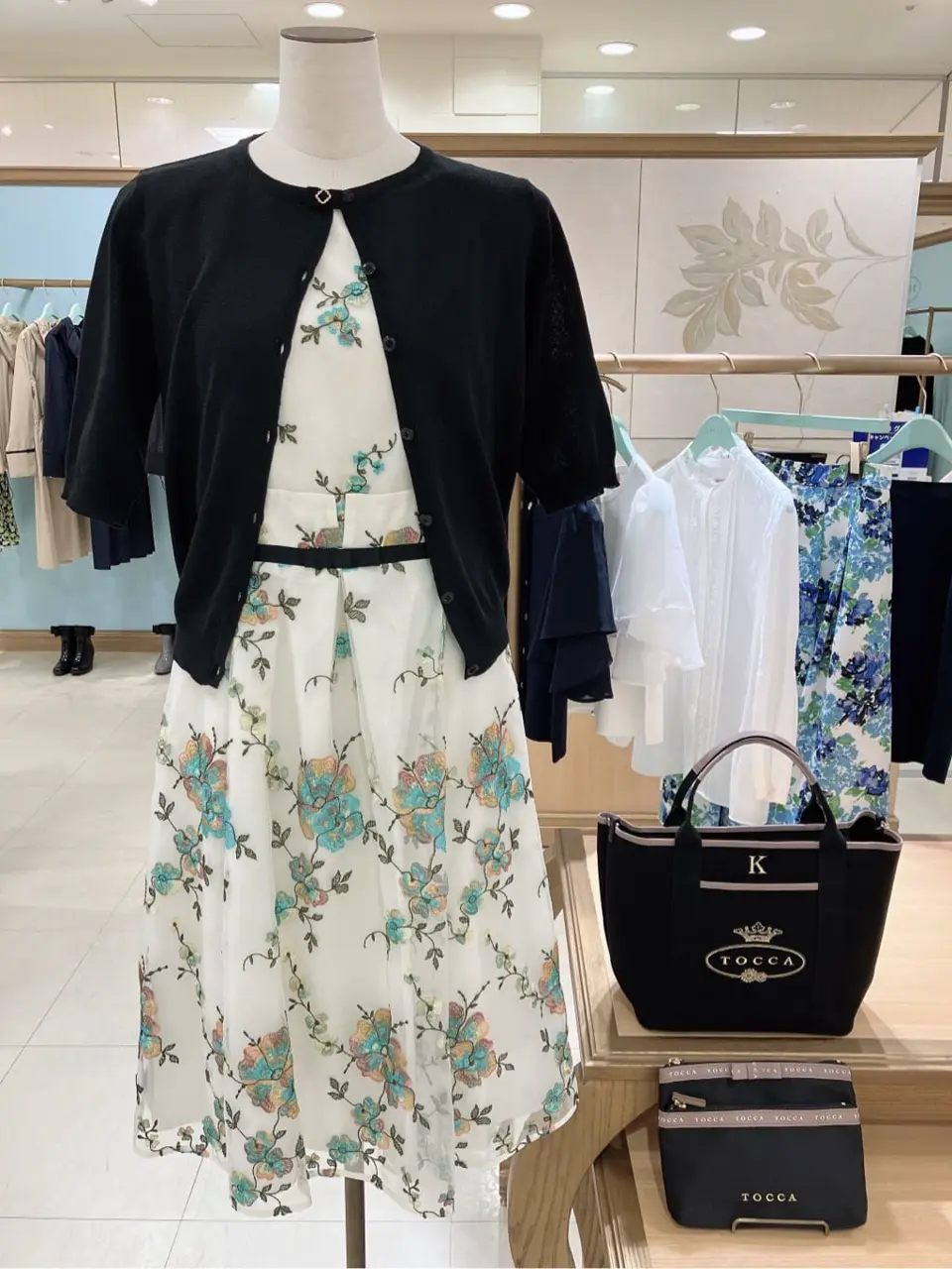  𝓕 コーディネート画像