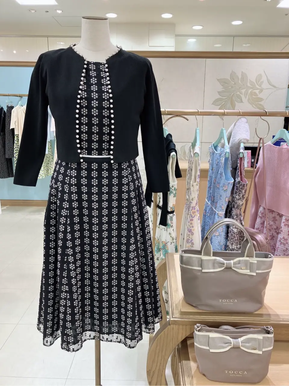  𝓕 コーディネート画像