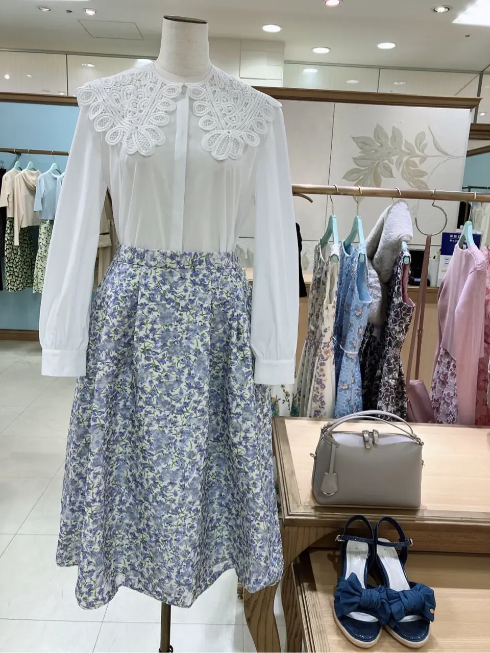  𝓕 コーディネート画像