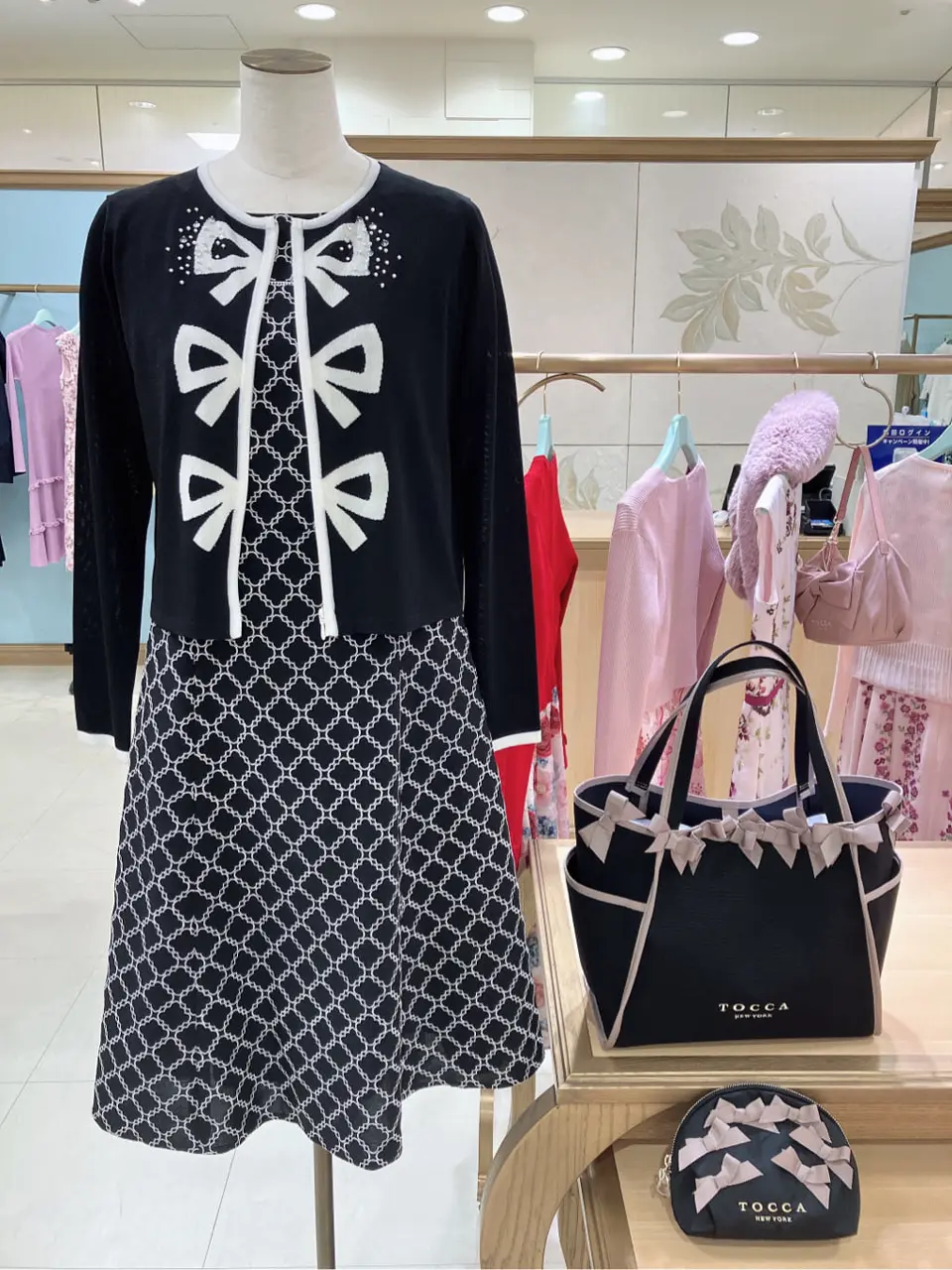  𝓕 コーディネート画像