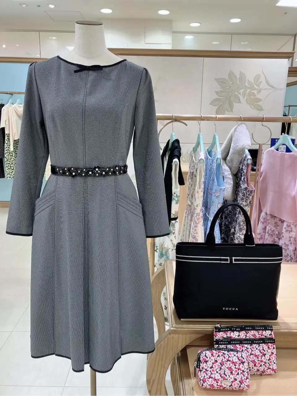  𝓕 コーディネート画像