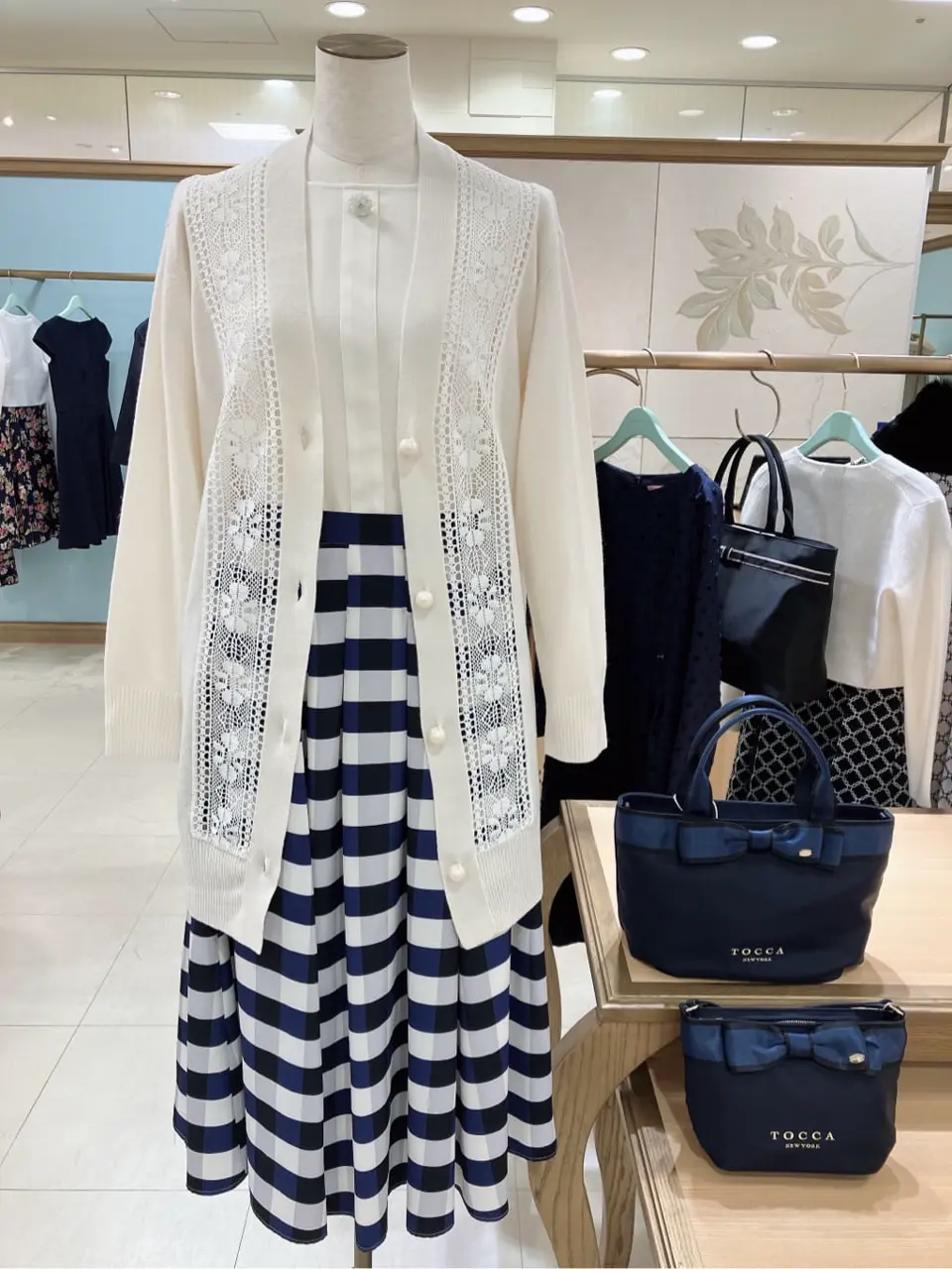  𝓕 コーディネート画像