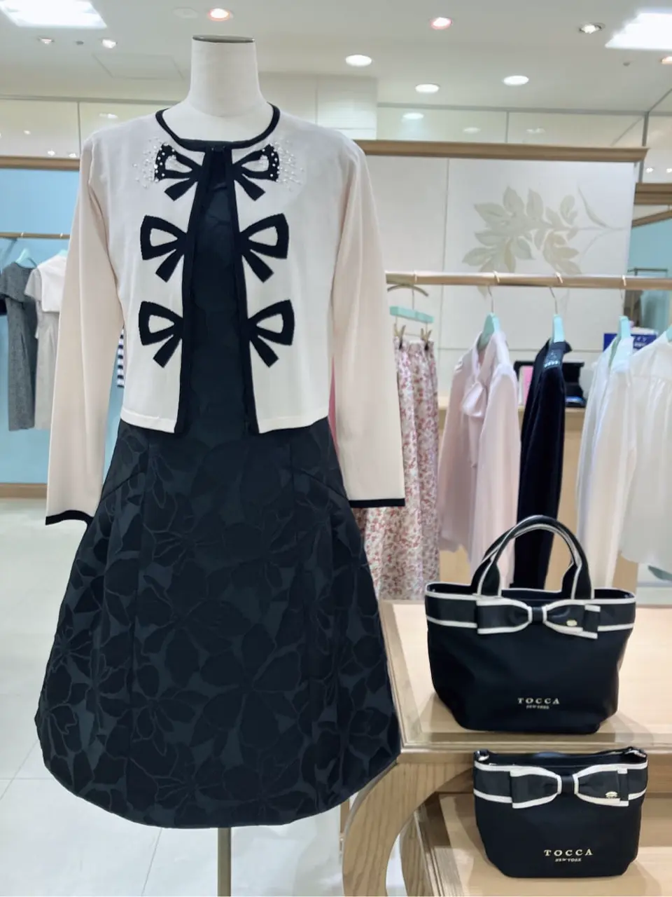  𝓕 コーディネート画像