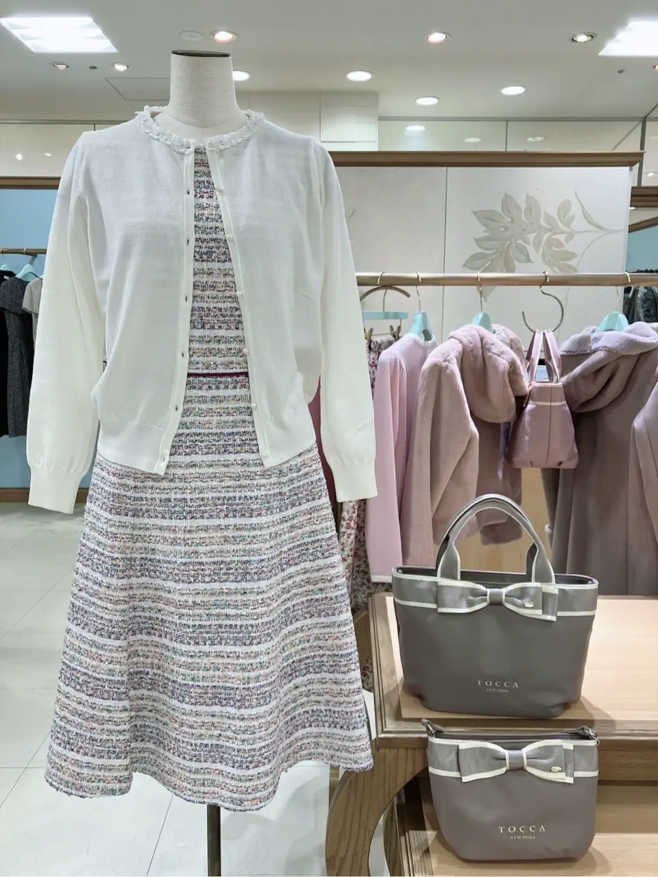  𝓕 コーディネート画像