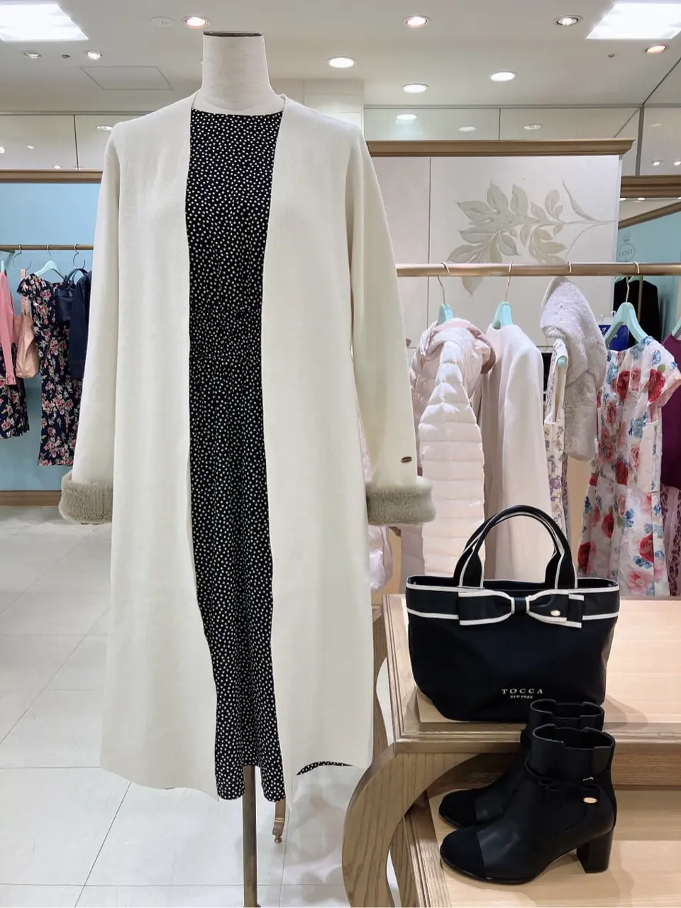  𝓕 コーディネート画像