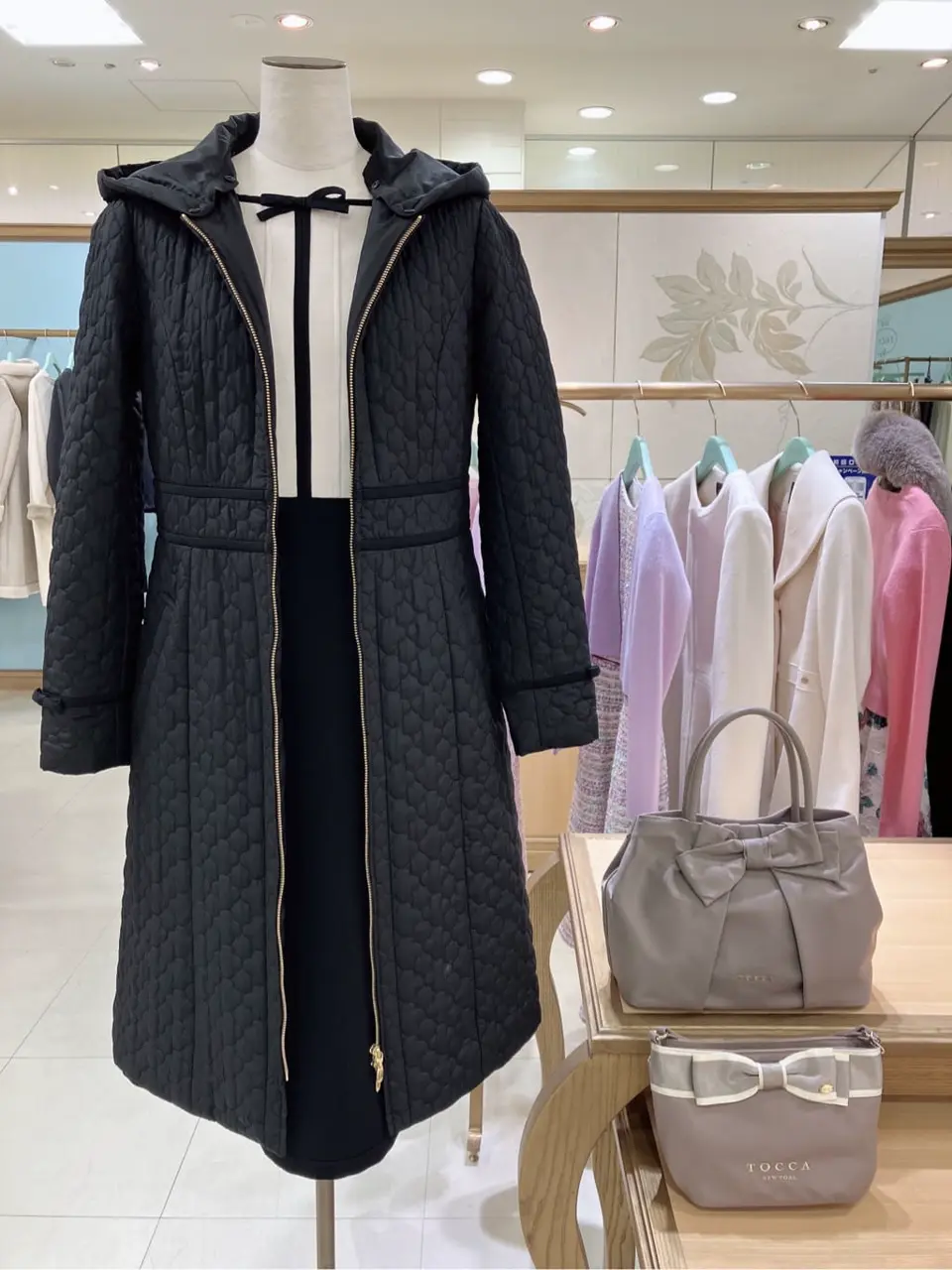  𝓕 コーディネート画像